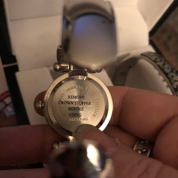 🌴Vintage Kessaris Dolphin Watch and Bracelet Gift Set- 430 $40 or $35 w/offer - Picture 4 of 8